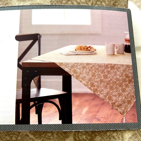 Table Throw - Picture 5 of 5